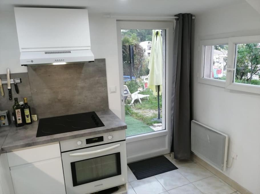 Appartement Aurore En Rez De Jardin Avec Parking Gratuit Vence Exterior photo